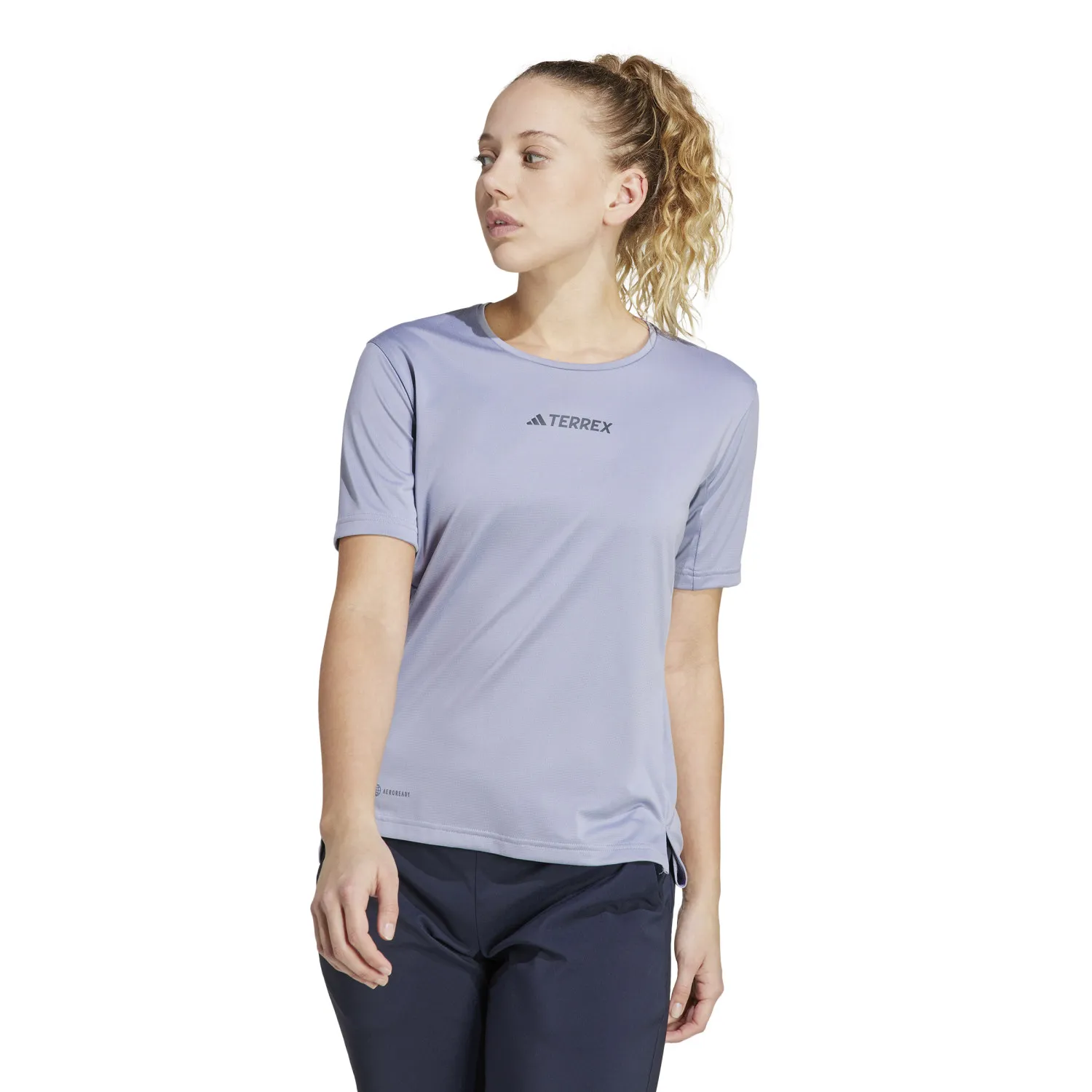 203_HZ1375_3_APPAREL_On Model_Standard View_transparent.jpg