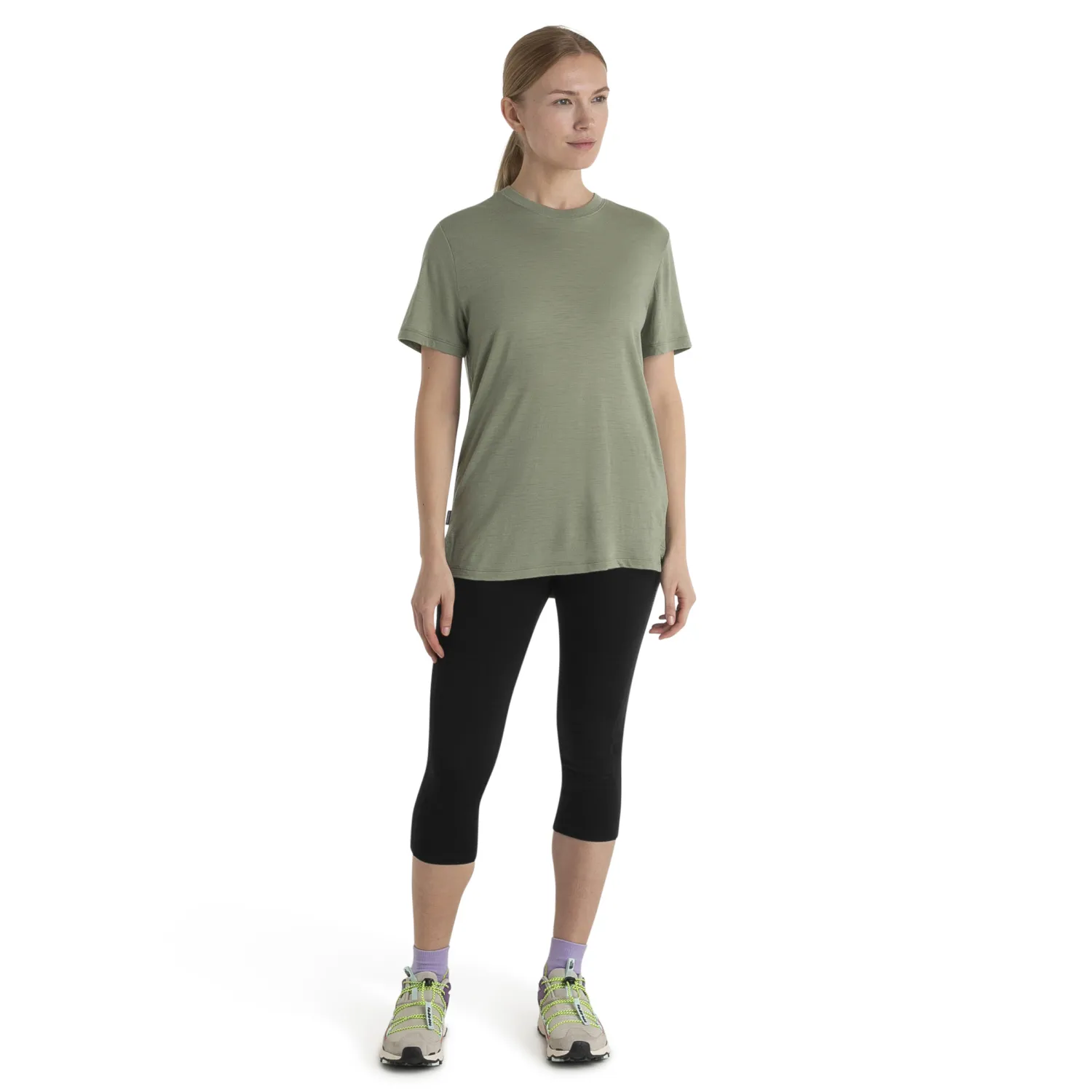 SS24-Women-Merino-150-Tech-Lite-III-SS-Relaxed-Tee-0A56XZA74_3.jpg