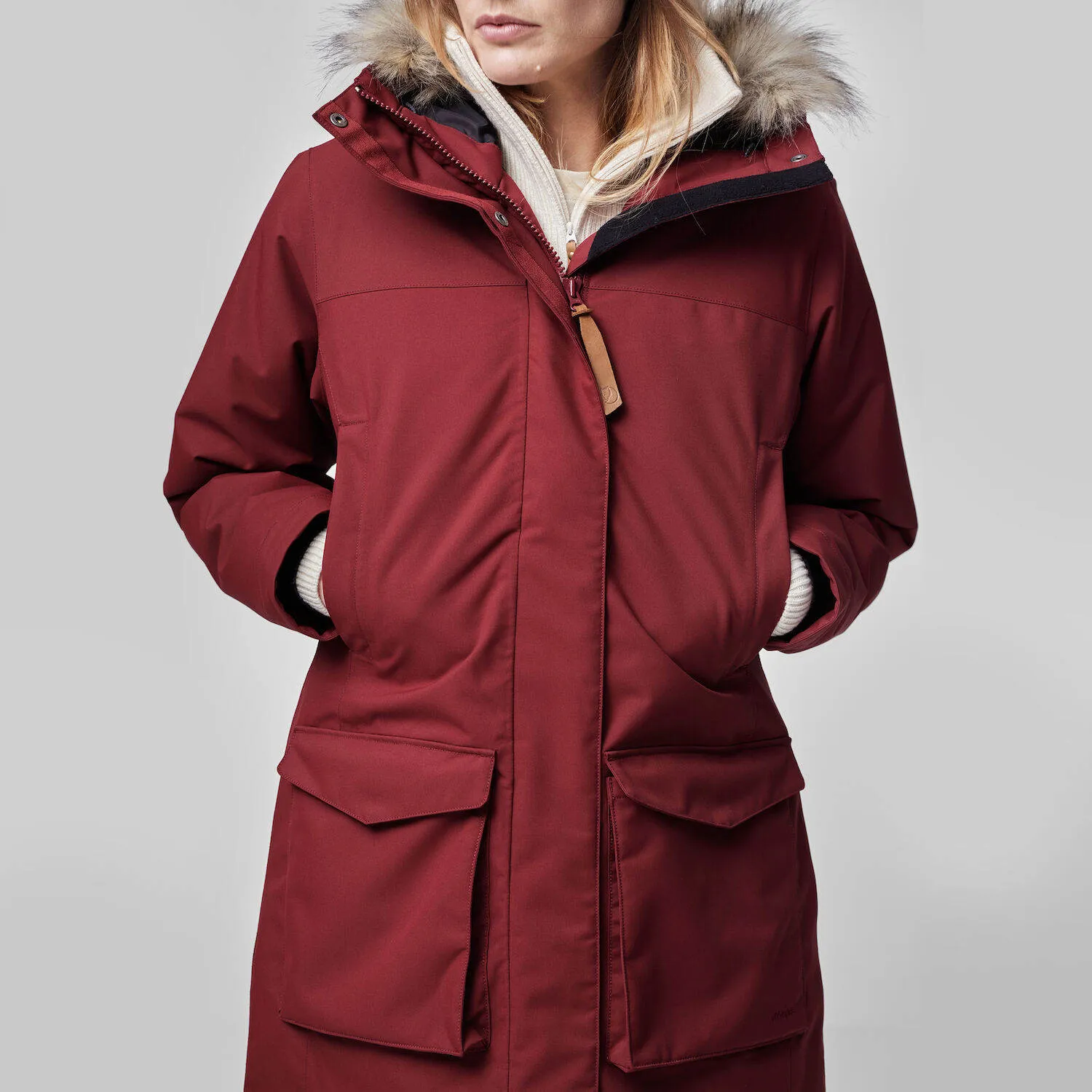 Nuuk_Lite_Parka_W_87161-347_H_DETAIL_FJR.jpg