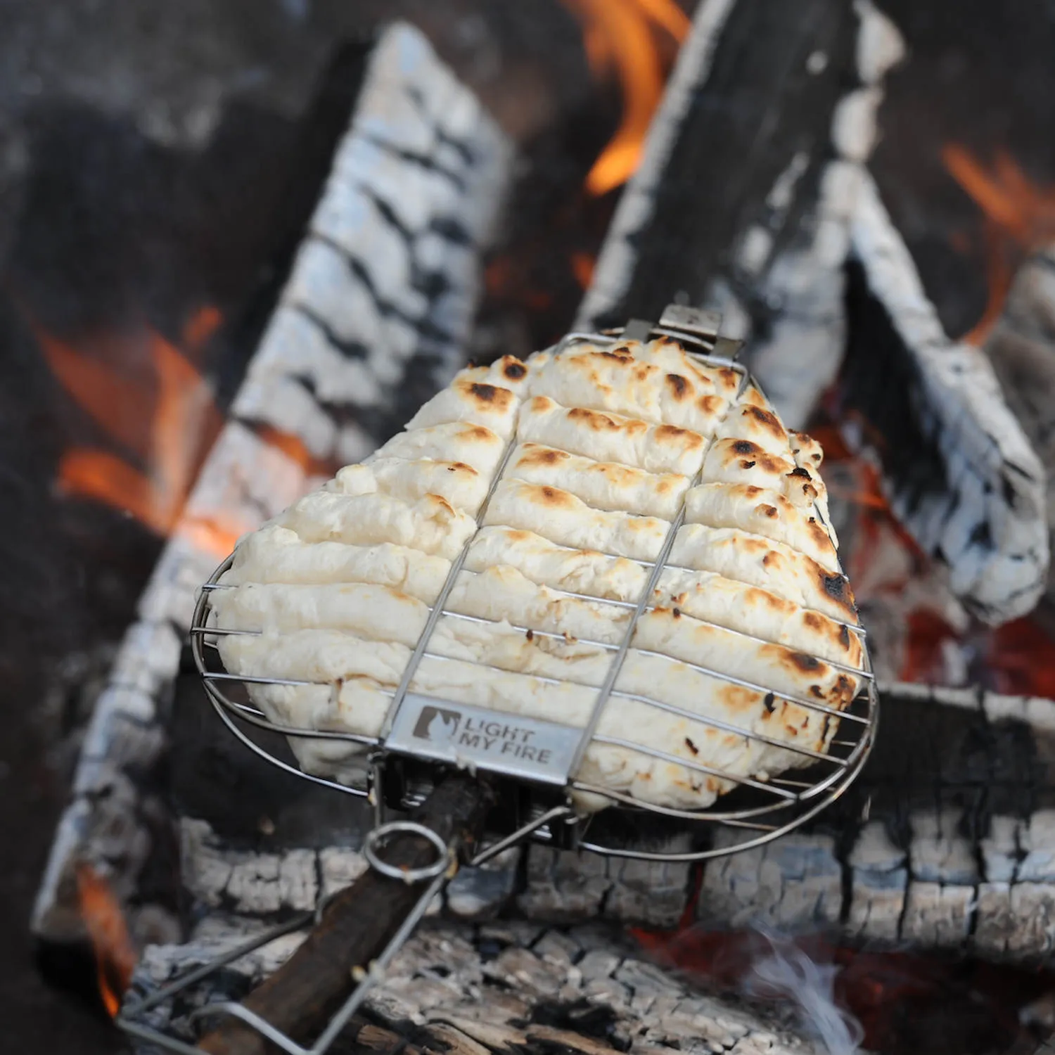 3_Fire´n_Grill_in_use.jpg