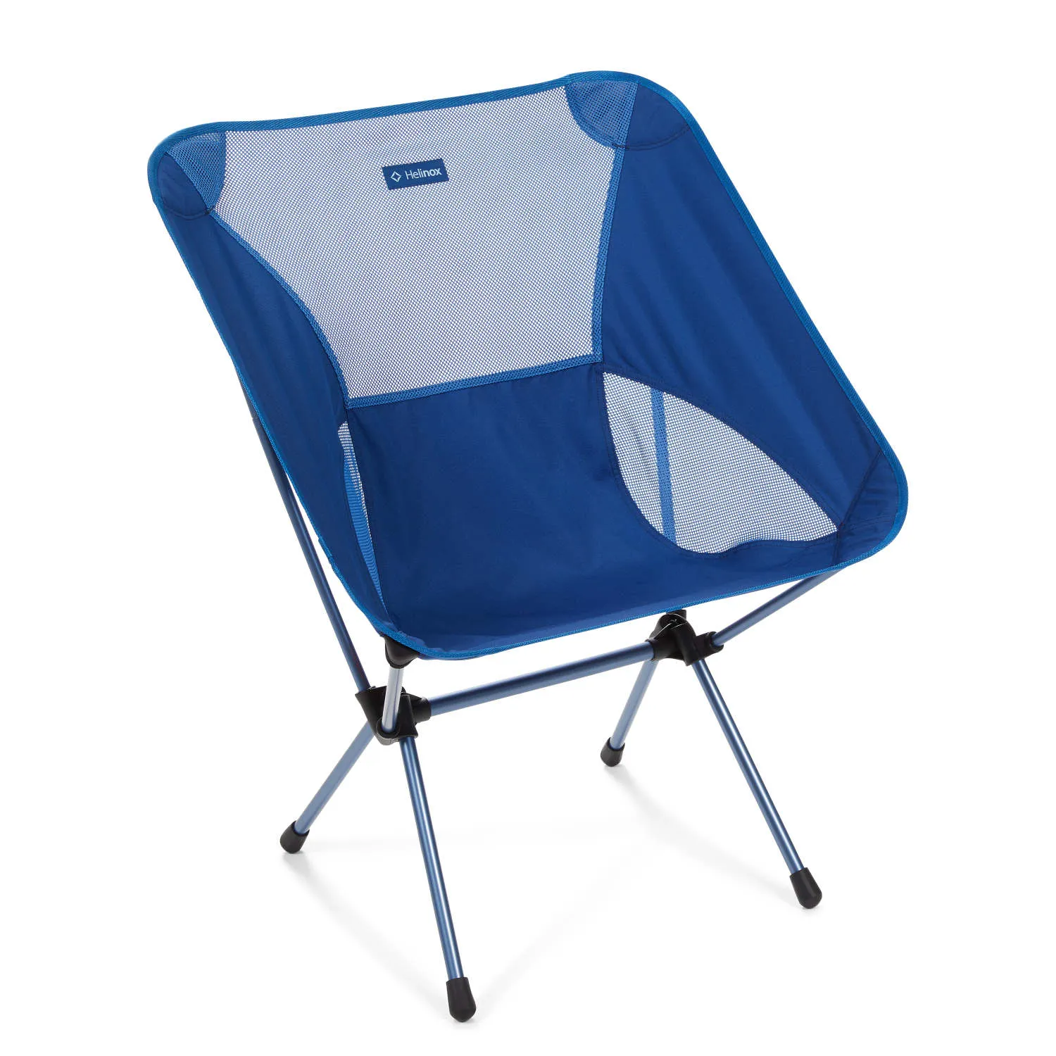 10093_Helinox_191001R1_Chair-One-XL_Blue-Block_Angle-Front_02.jpg