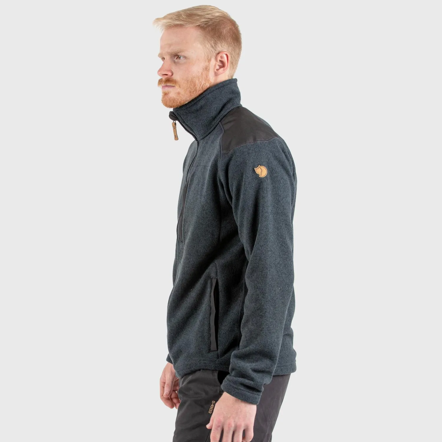 Buck_Fleece_M_81328-555_D_MODEL_FJR.jpg