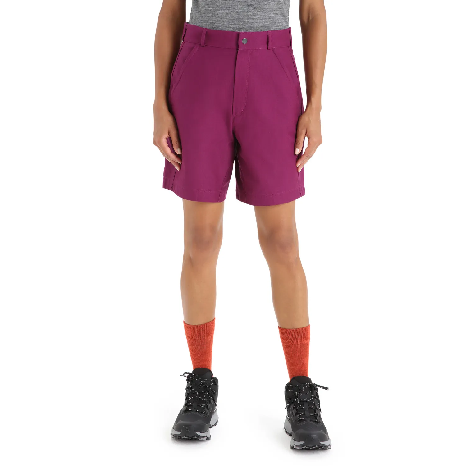 44_SS23-Women-Hike-Shorts-0A56MP735_1.jpg