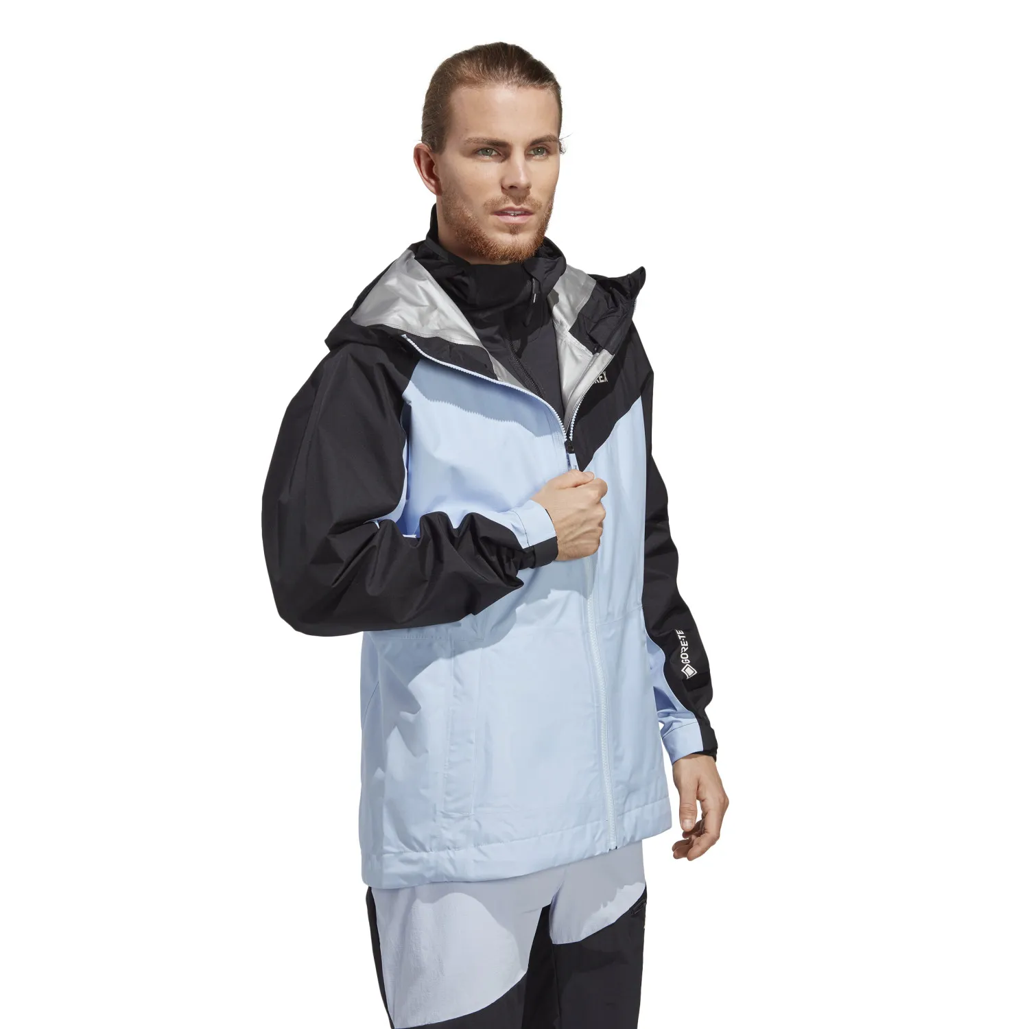 197_HU1115_3_APPAREL_On Model_Standard View_transparent.jpg