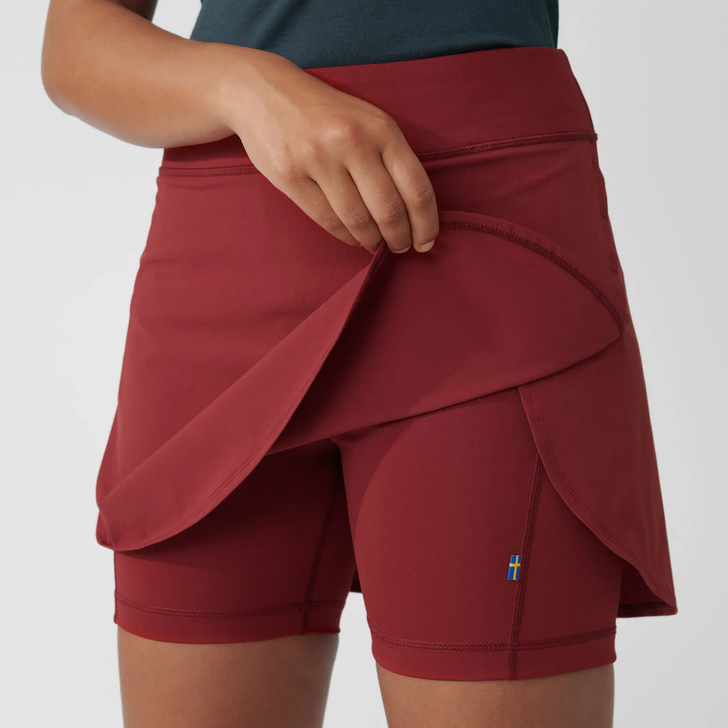 77_Abisko_Midsummer_Skort_W_84780-346_G_DETAIL_FJR.jpg