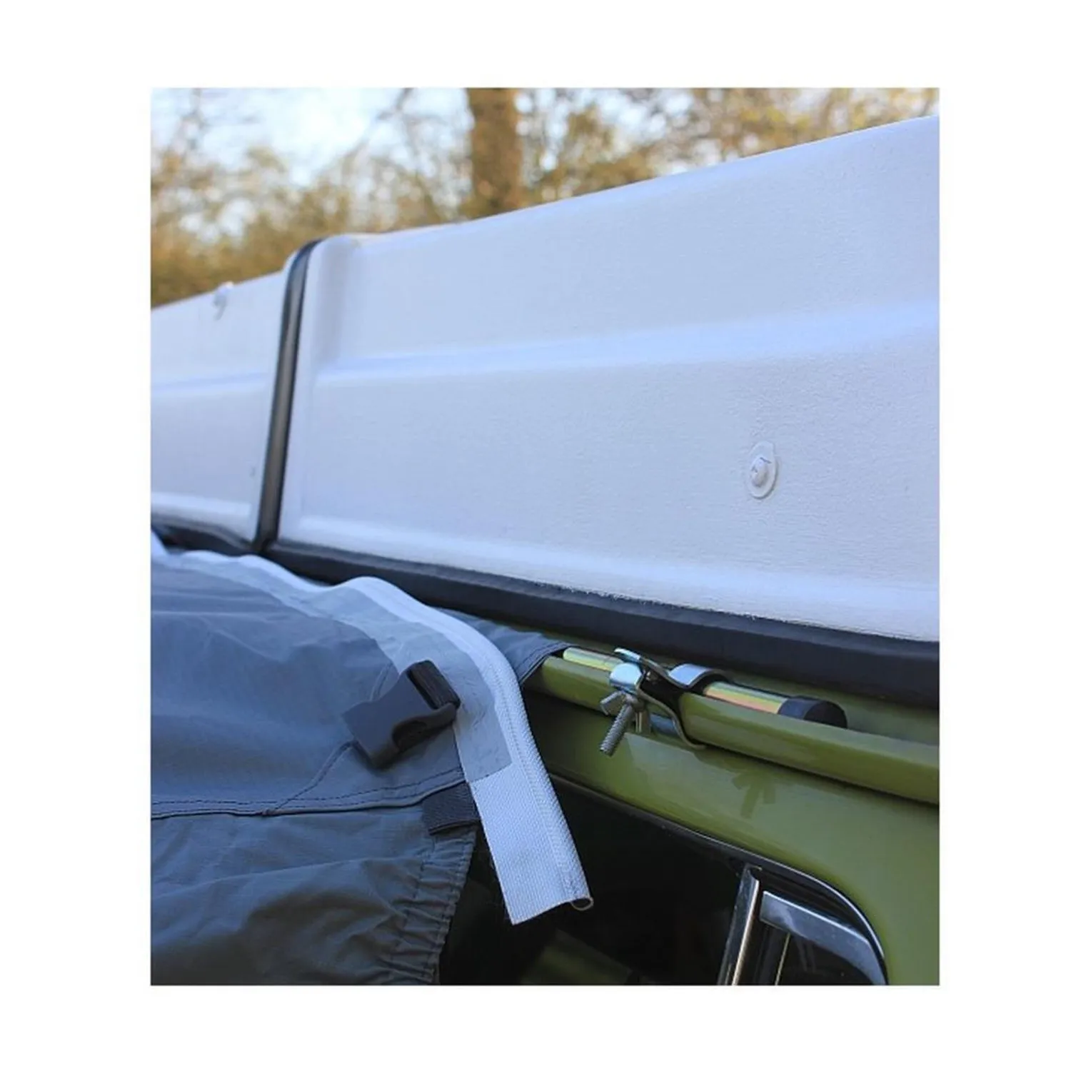 250cm-pole-clamp-driveaway-awning-attachment (2).jpg